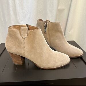 Madewell - Billie Ankle Boot in Suede, Light Taupe / Beige, 8